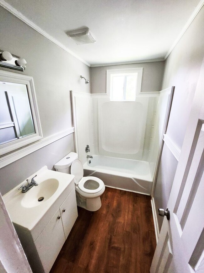 Building Photo - North Franklin Duplex