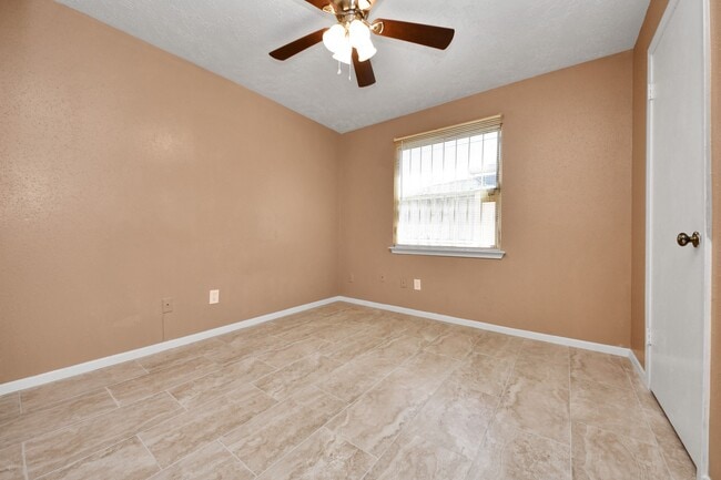 Building Photo - 16425 Monte Carlo Ln