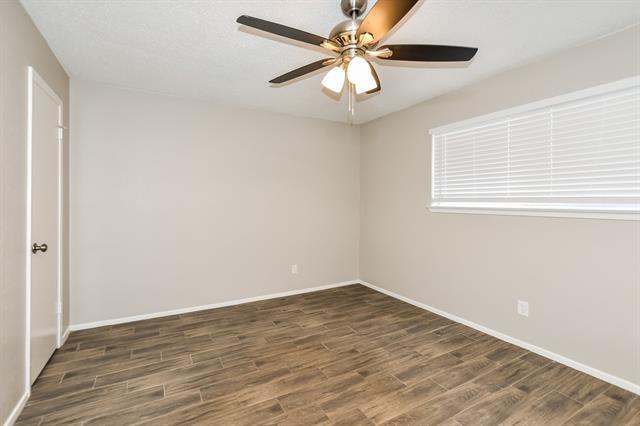 Building Photo - 1601 Chapman Dr