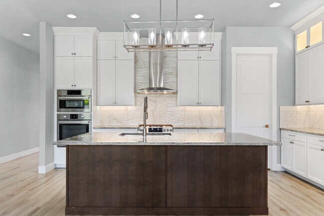 Building Photo - 9042 S La Pampa Way