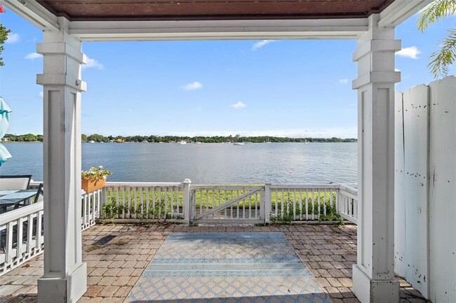 Building Photo - 165 Pompano Dr SE