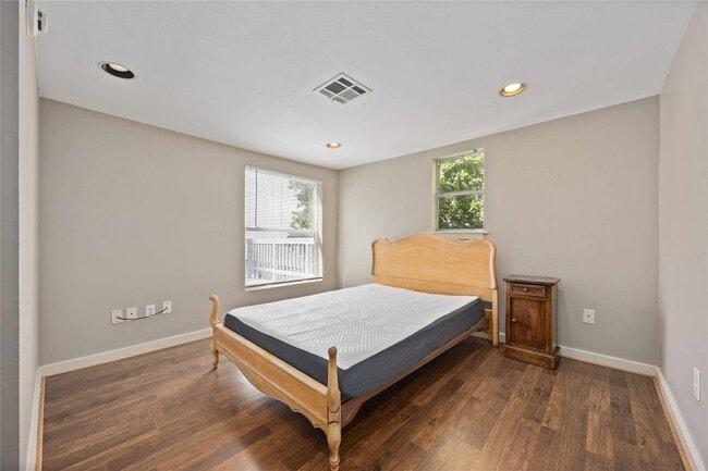 Building Photo - 1711 Wentworth St