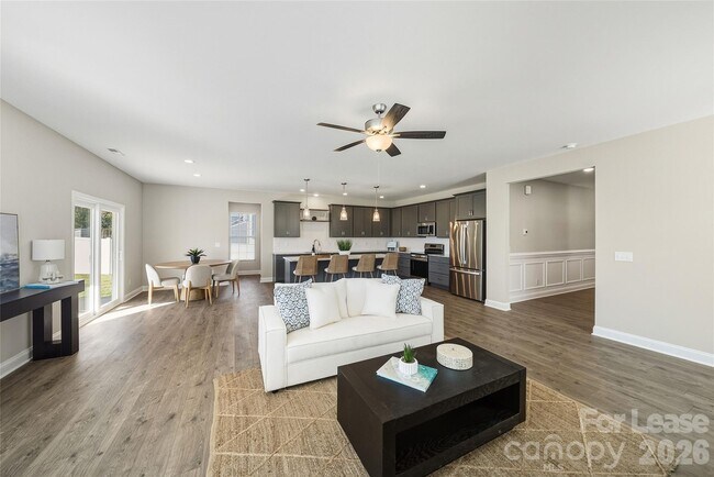Building Photo - 11507 Vly Oaks Ln