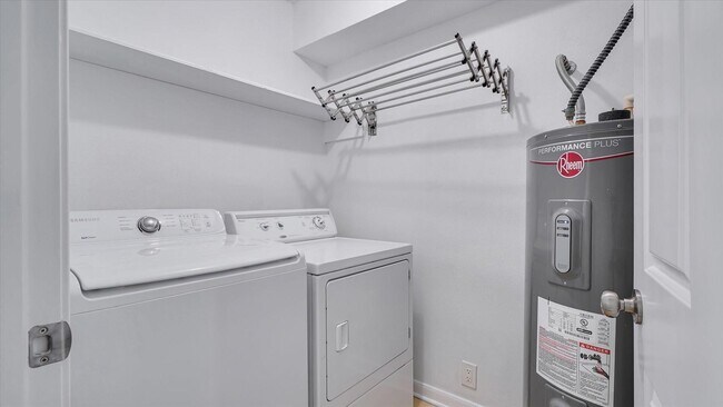 Building Photo - 2608 Bering Dr