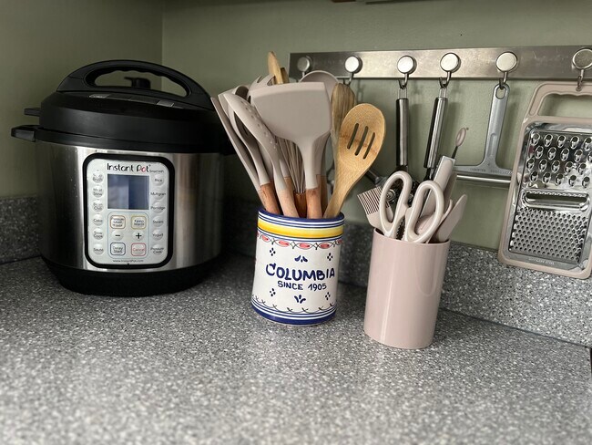 Building Photo - 105 Rio Del Mar St