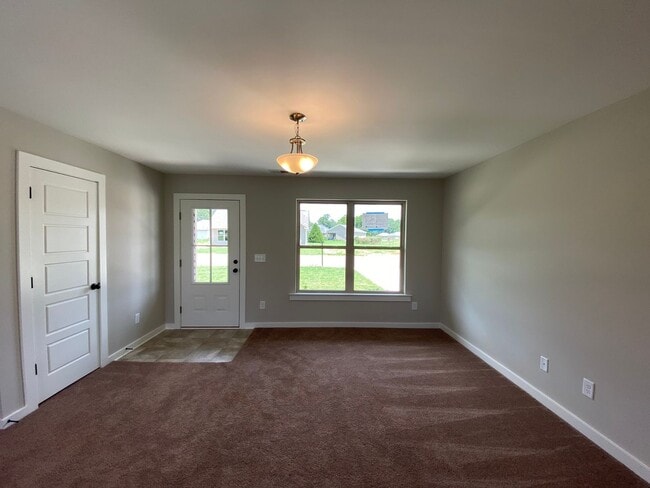Building Photo - Home for Rent in Talladega, AL!!! Available to View with 48 Hours Notice!