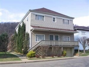 Primary Photo - 118 Williams St