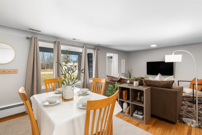 Building Photo - 8254 Mary Ann Ave