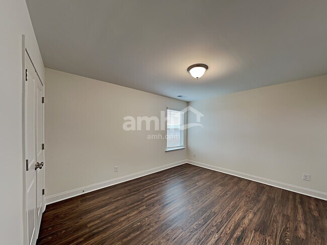 Building Photo - 113 Ashton Dr