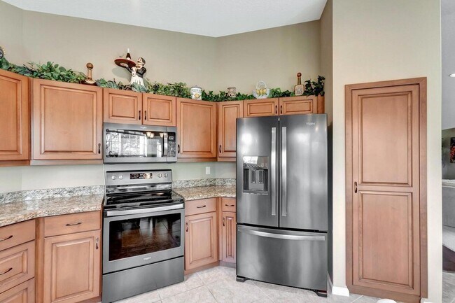 Building Photo - 227 Legendary Cir