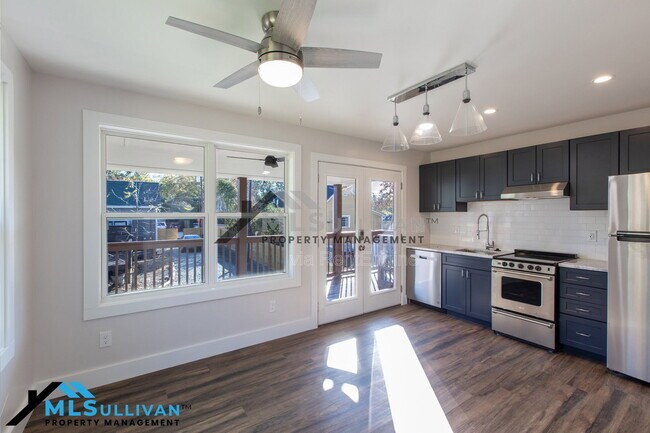 Building Photo - 911 Carolina Ave