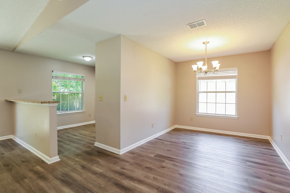 Building Photo - 12772 Glade Springs Dr S