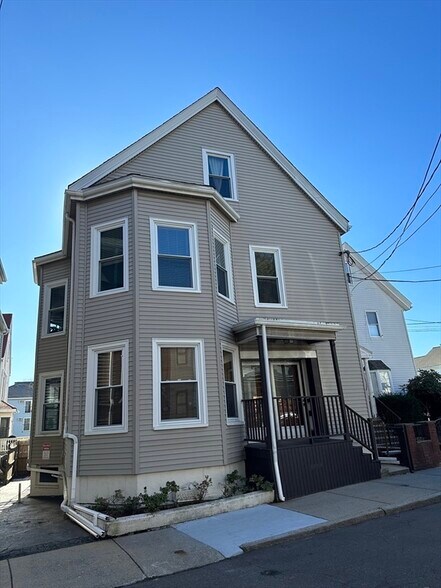 Primary Photo - 40 Oliver St