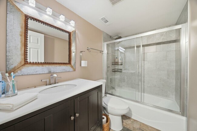 Building Photo - 15700 86th Ave