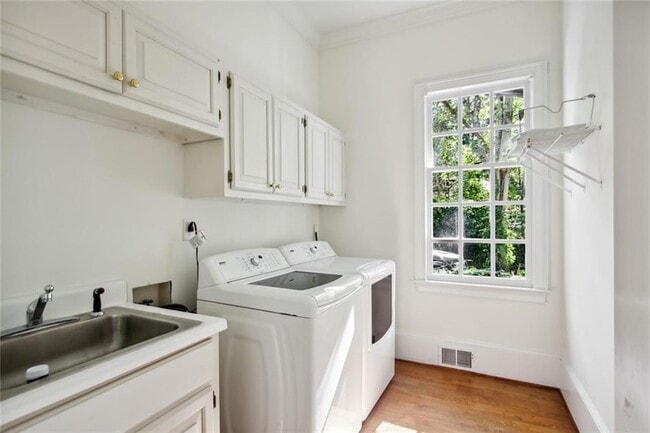 Building Photo - 2770 Carmon on Wesley NW