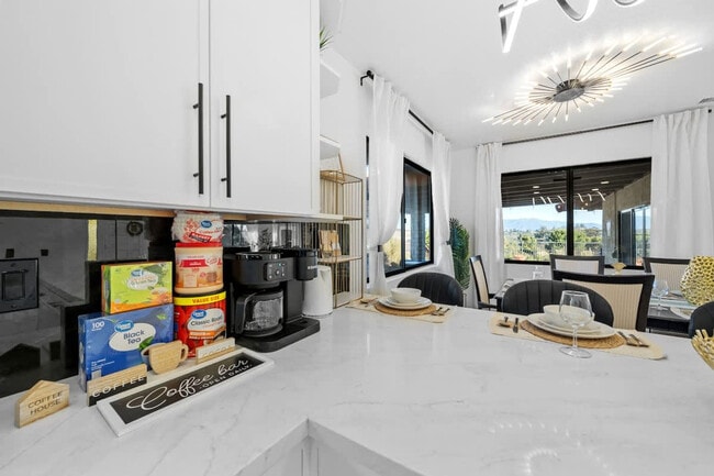 Building Photo - 14552 Skyline Truck Trail