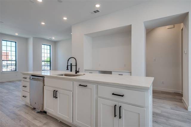 Building Photo - 4808 San Jacinto St