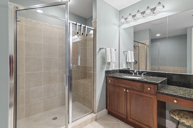 Building Photo - 725 Gulf Shore Dr