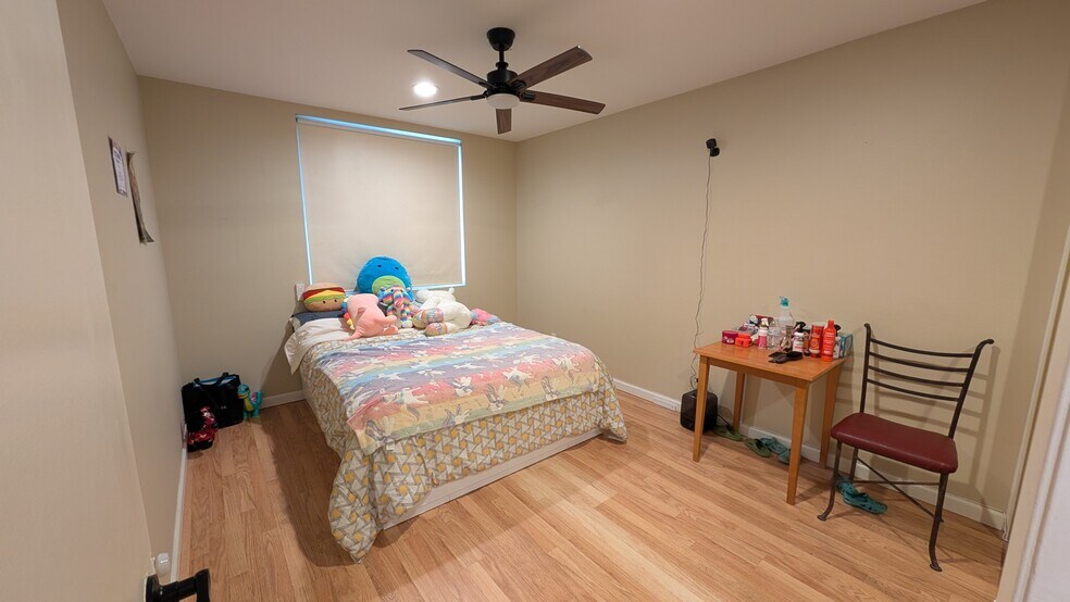 Building Photo - 25432 Esrose Ct