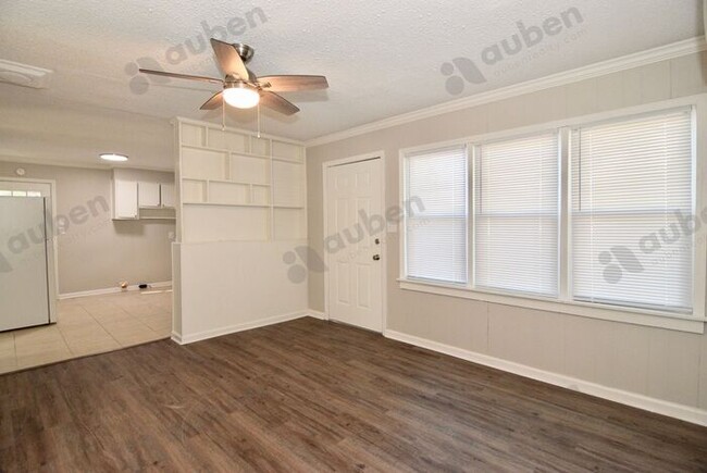 Building Photo - 2 Bedroom House For Lease in South Augusta