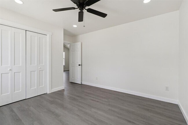 Building Photo - 1087 Schubert Ln