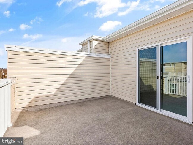 Building Photo - 9614 Weshire Dr