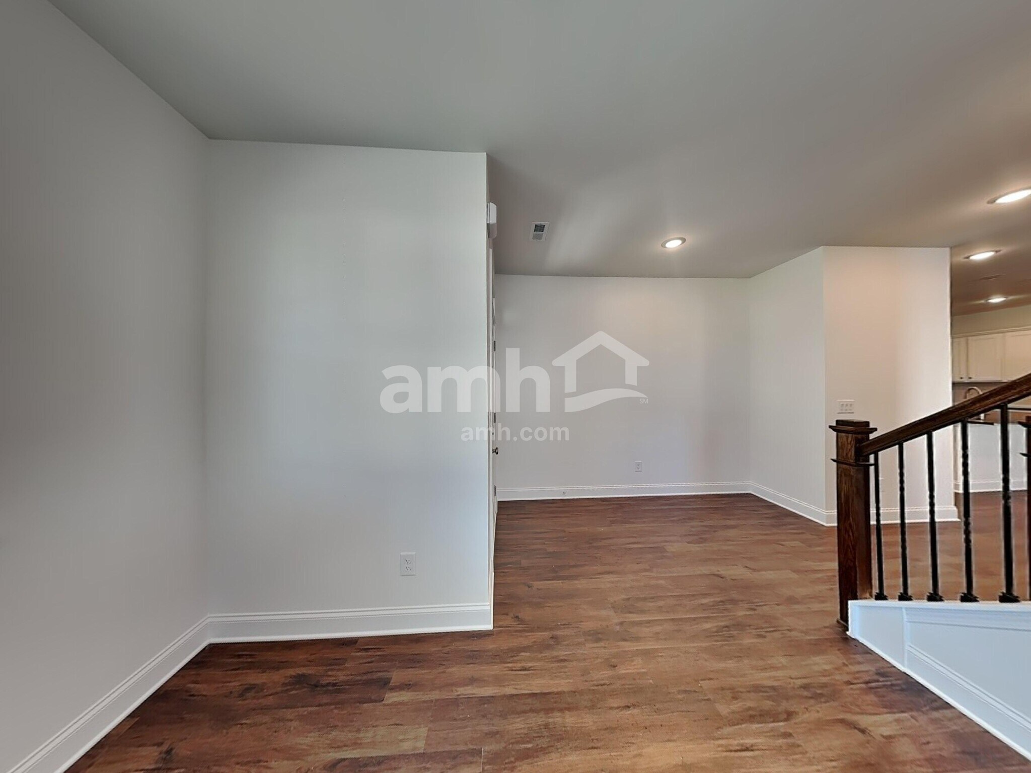 Building Photo - 131 Spruce Cir