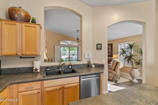 Building Photo - 4553 E Coyote Wash Dr