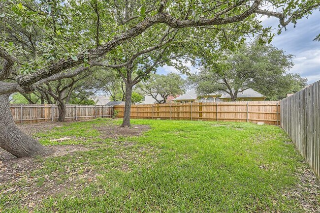 Building Photo - 3217 Tehama Ct