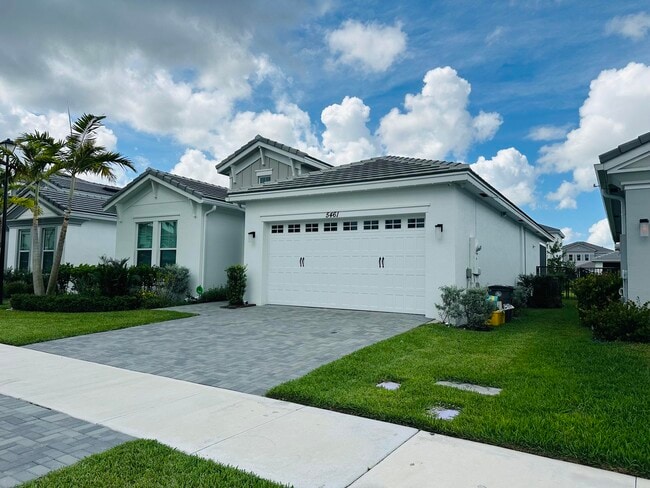 Building Photo - 5461 Pecan Dr