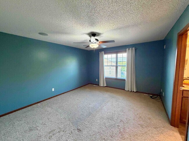 Building Photo - Savage TownHome for Rent