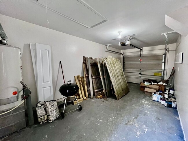 Building Photo - Stunning Castleton Condo