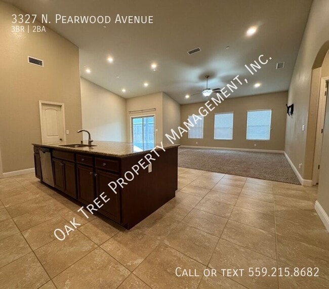 Building Photo - 3327 N Pearwood Ave