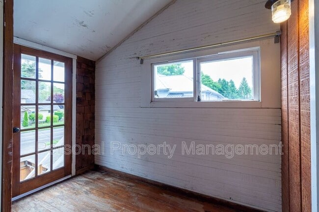 Building Photo - 1701 Franklin St