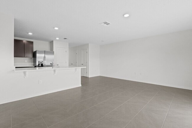 Building Photo - Townhouse at Laurel Commons