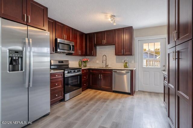 Building Photo - 10036 Delano Dr N