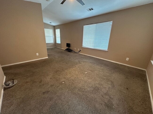 Building Photo - 1 Story Home