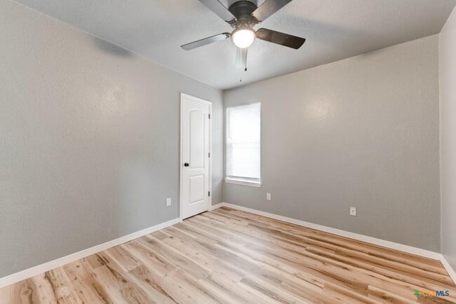 Building Photo - 2321 Terrace Dr