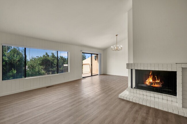 Building Photo - 2579 Caminito Muirfield