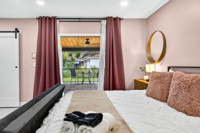 Building Photo - 319 Brentwood Dr