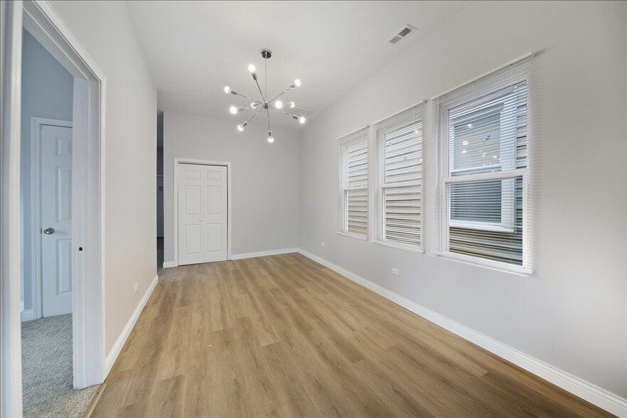 Building Photo - 3002 E 81st St