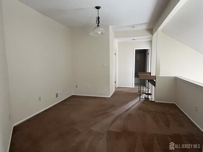 Building Photo - 16 Wisteria Ct