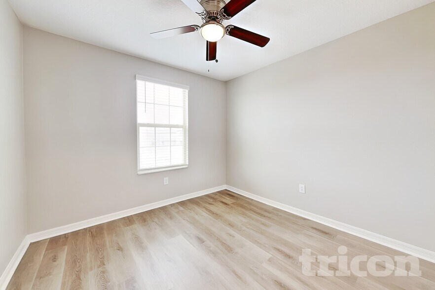Building Photo - 4906 White Chicory Dr