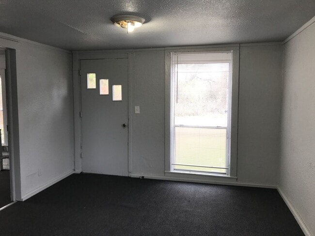 Building Photo - 5204 Francis St