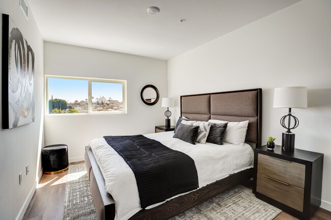 Building Photo - Alvarado Apartments