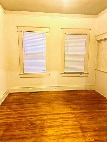 Building Photo - 1432 12th St S