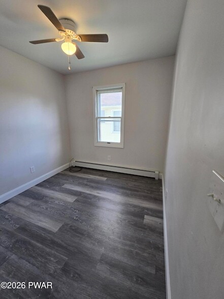 Building Photo - 37 Green St