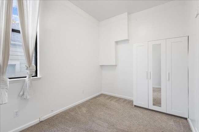 Building Photo - 1817 Sherman St