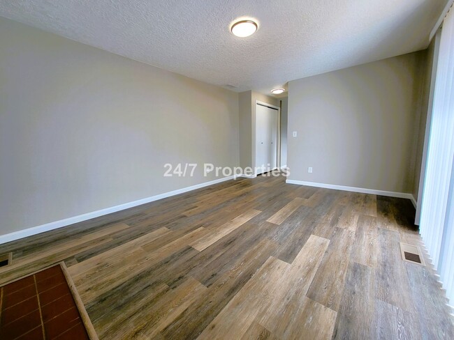 Building Photo - Winter discount - $200 OFF - 3BD I 2BA in ...