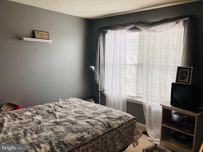 Building Photo - 11052 Sentry Ridge Rd